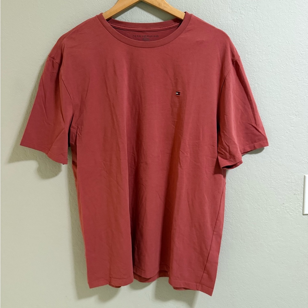 Tommy Hilfiger Men’s XL Red Logo T-Shirt 95% Cotton